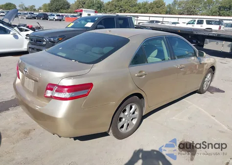 2011 Toyota Camry Le z USA, uszkodzony, nr VIN 4T1BF3EK7BU168812